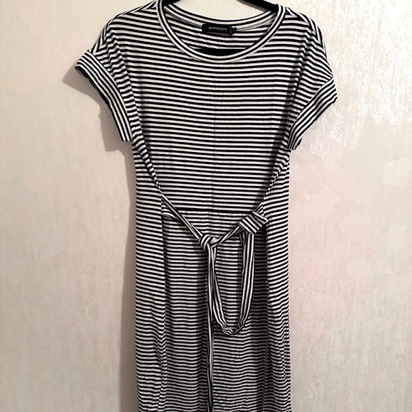 Merokeety Black and White Striped Dress - Picture 1 of 3